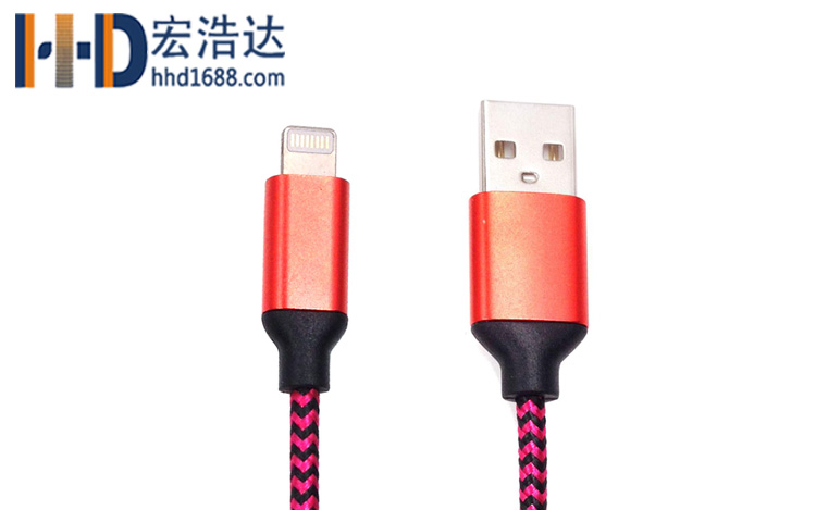 這款蘋果數(shù)據(jù)線是一款鋁合金尼龍編織的數(shù)據(jù)線